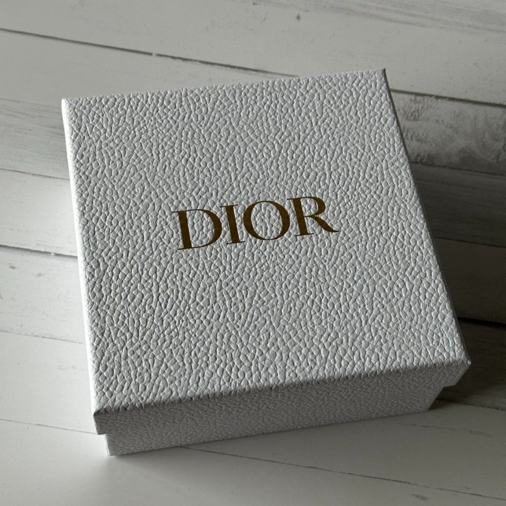 BRAND NEW DIOR Box - Large - Picture 7 of 11